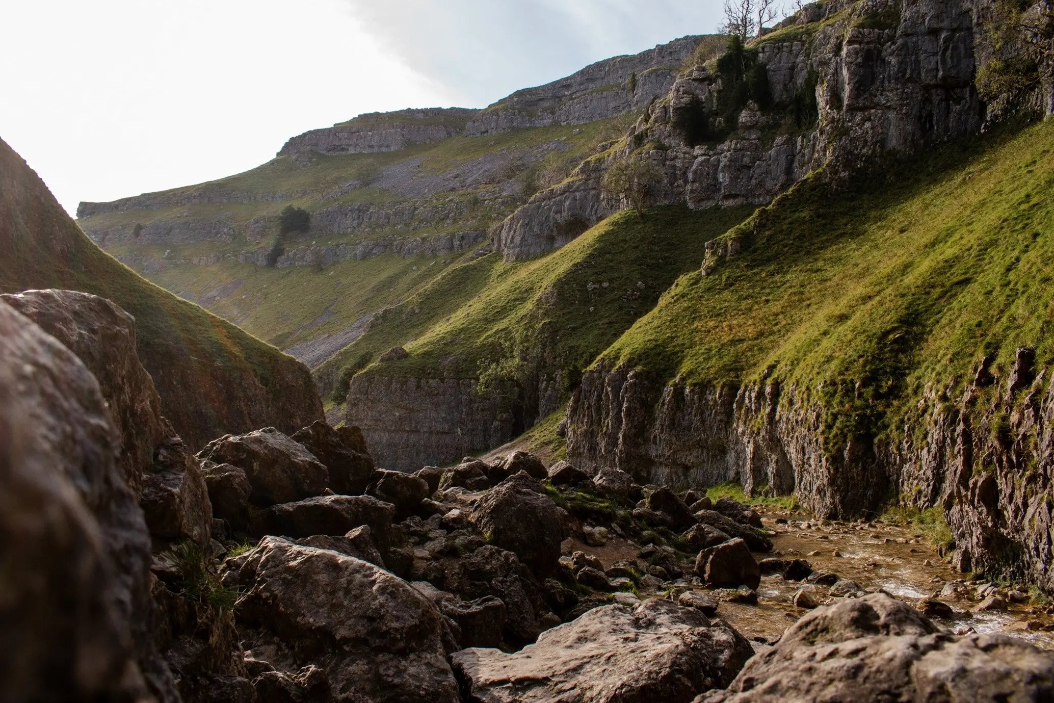 Walks in the Yorkshire Dales: Malham Cove, Gordale Scar and Janet’s Foss - a true Yorkshire gem. My Urban Trail