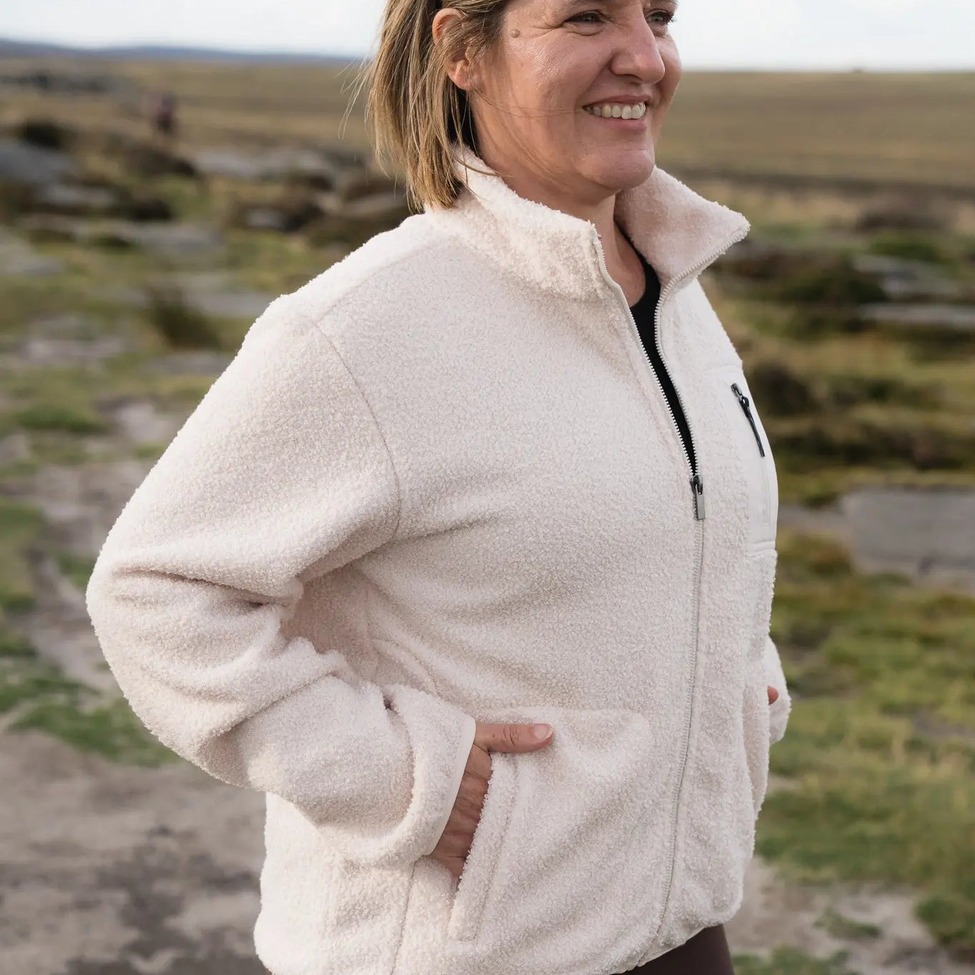 THE RAMBLER RECYCLED CREAM BORG ZIP THROUGH FLEECE My Urban Trail
