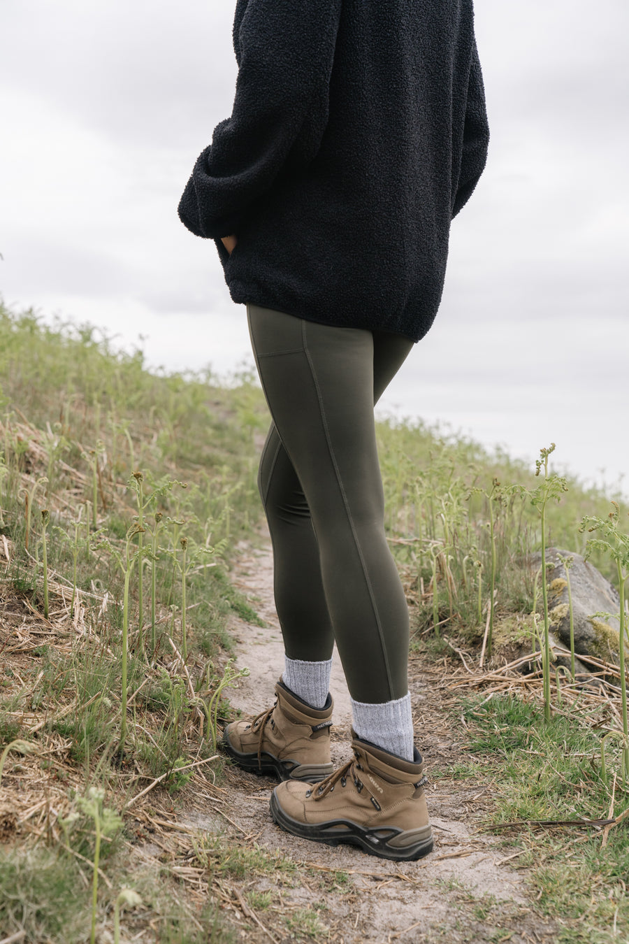 THE RAMBLER BLACK BORG ZIP THROUGH FLEECE
