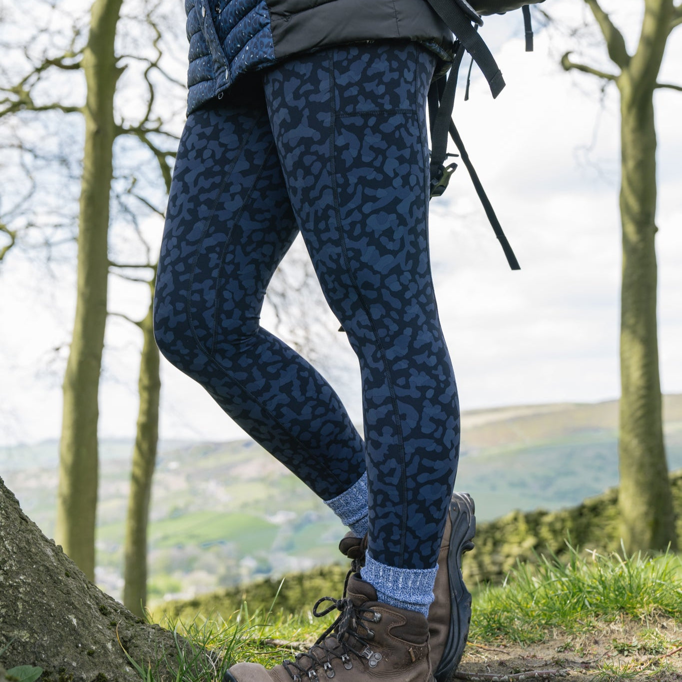 navy print leggings