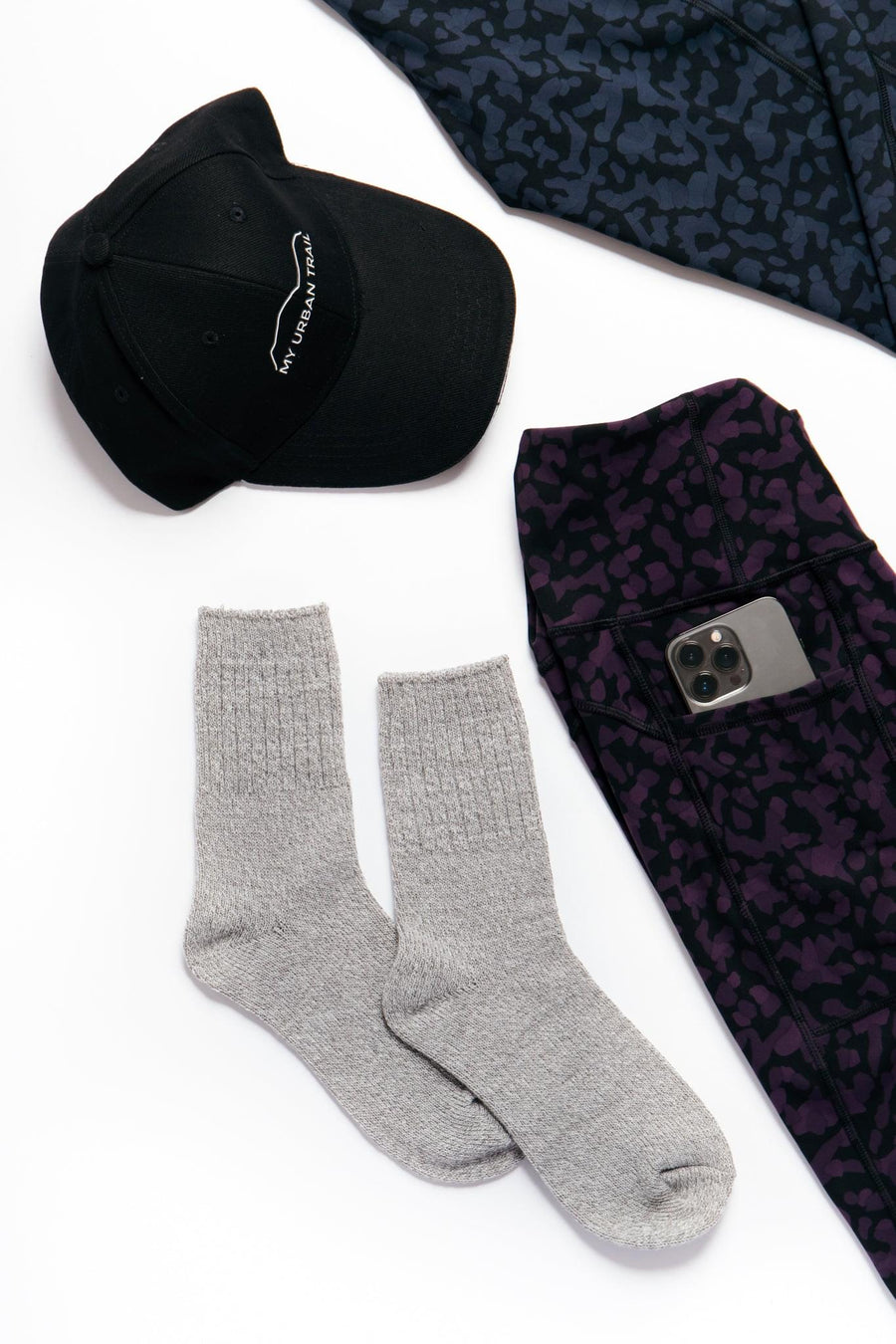HIT THE ROAD Grey Hiking Socks